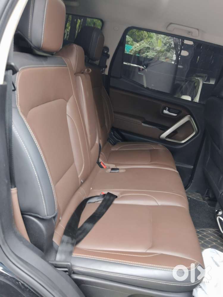 Mahindra Scorpio-n 2.0 Z8 L Petrol At 7 Str, 2022, Petrol