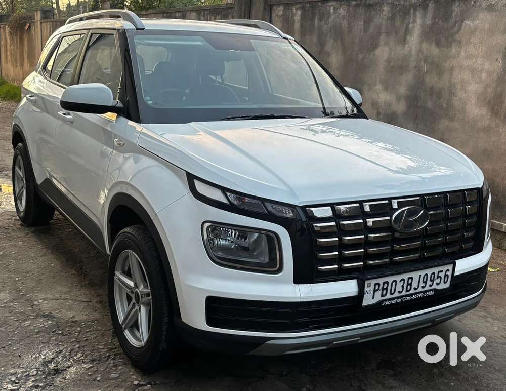 Hyundai Venue, 2022, Petrol