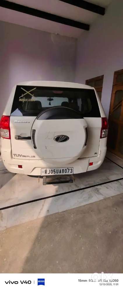 Mahindra Tuv300plus