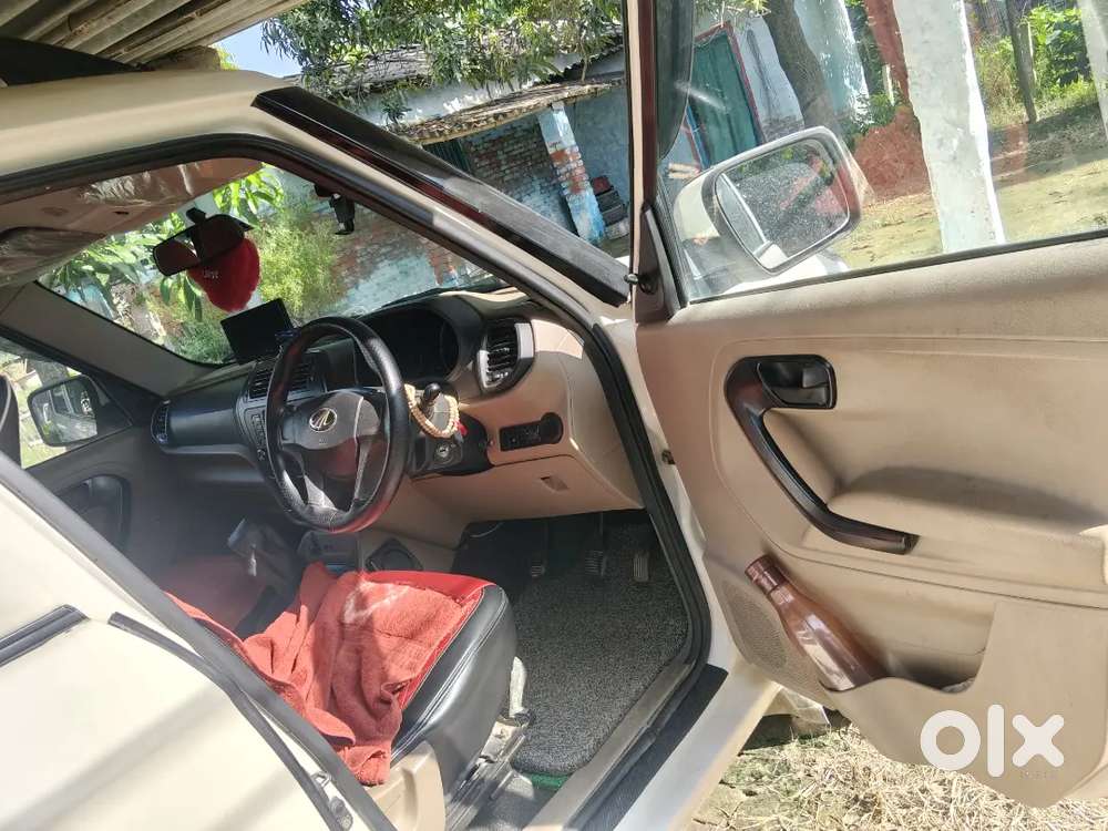 Mahindra Tuv 300 2017