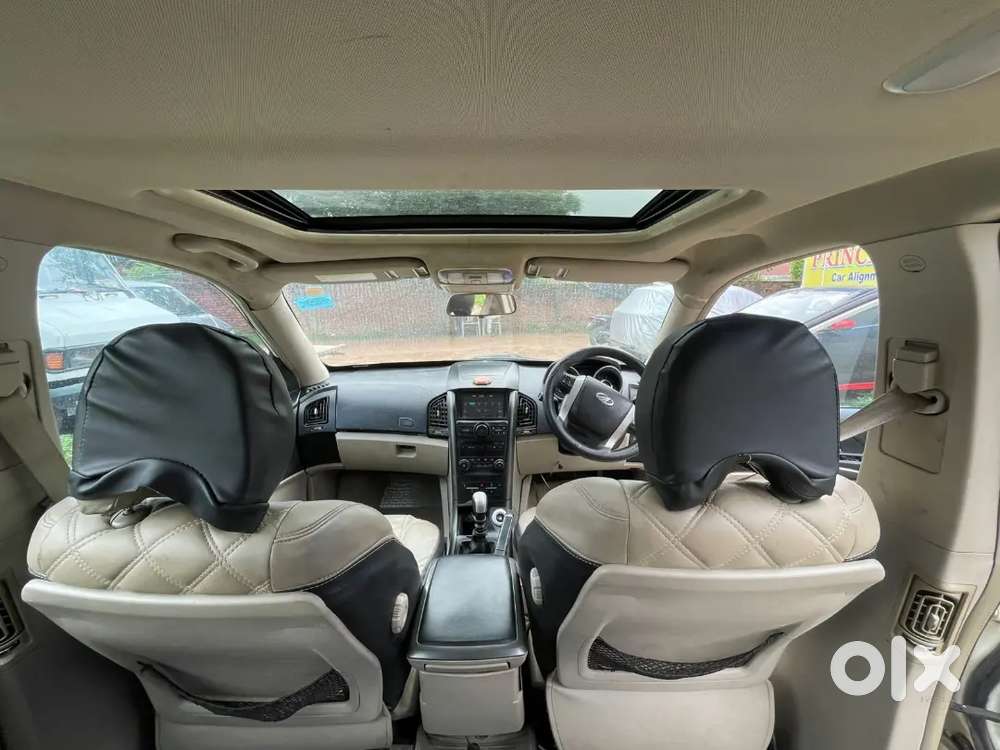Mahindra Xuv500 2.2 W10 2016