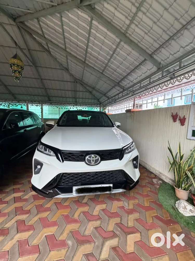 Toyota Fortuner Legender 2021 Suv