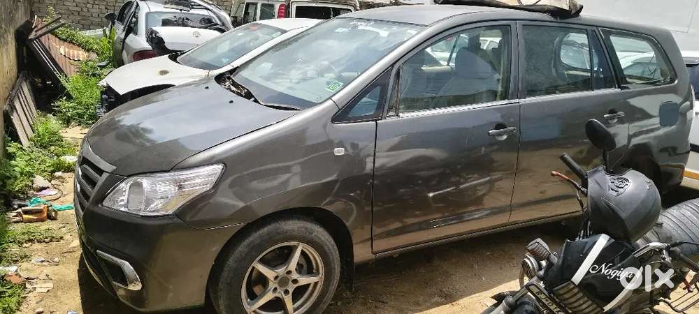Toyota Innova 2009 Lpg Well Maintained