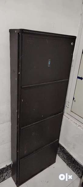 Metal shoe rack online olx sale