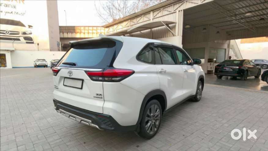 Toyota Innova Hycross 2.0 Zx Hybrid 7 Str, 2024, Electric