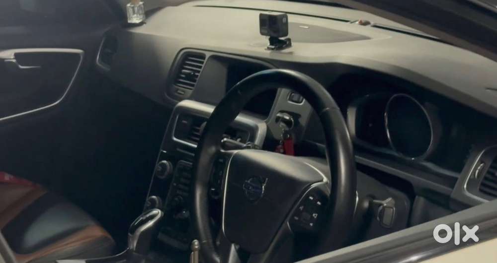 Volvo S60 Cross Country 2.4 Liter 5 Cylinder
