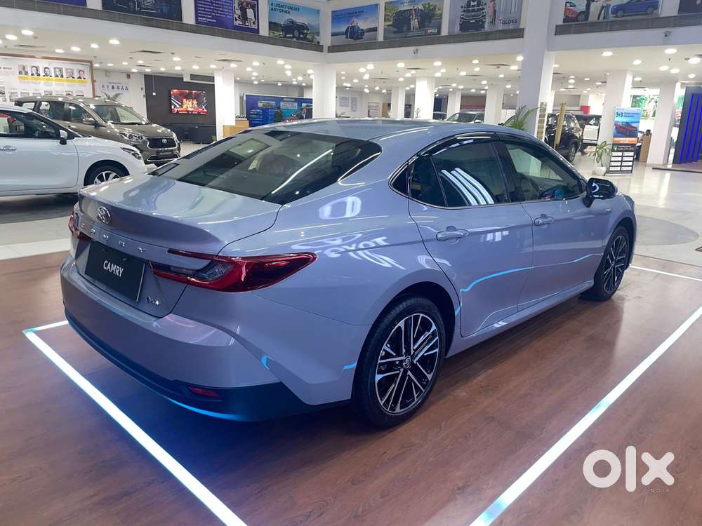 Toyota Camry Hybrid, 2026, Petrol