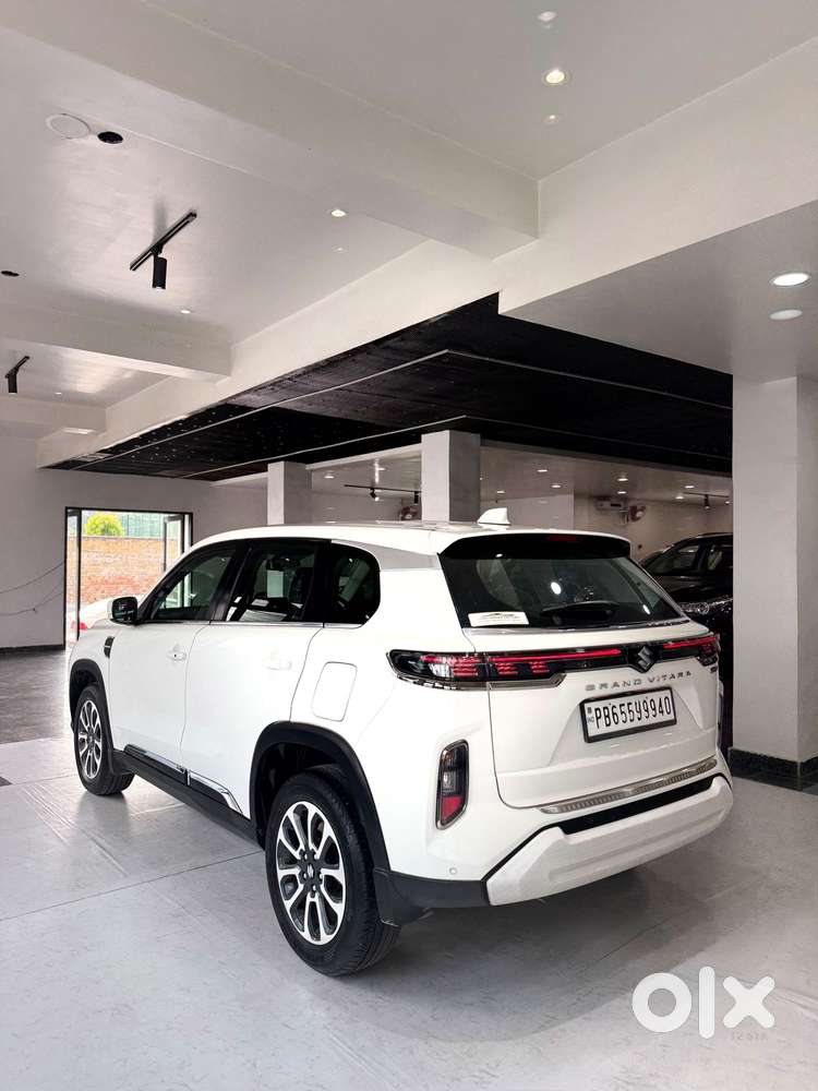 Maruti Suzuki Grand Vitara 1.5 Delta Smart Hybrid At, 2024, Petrol