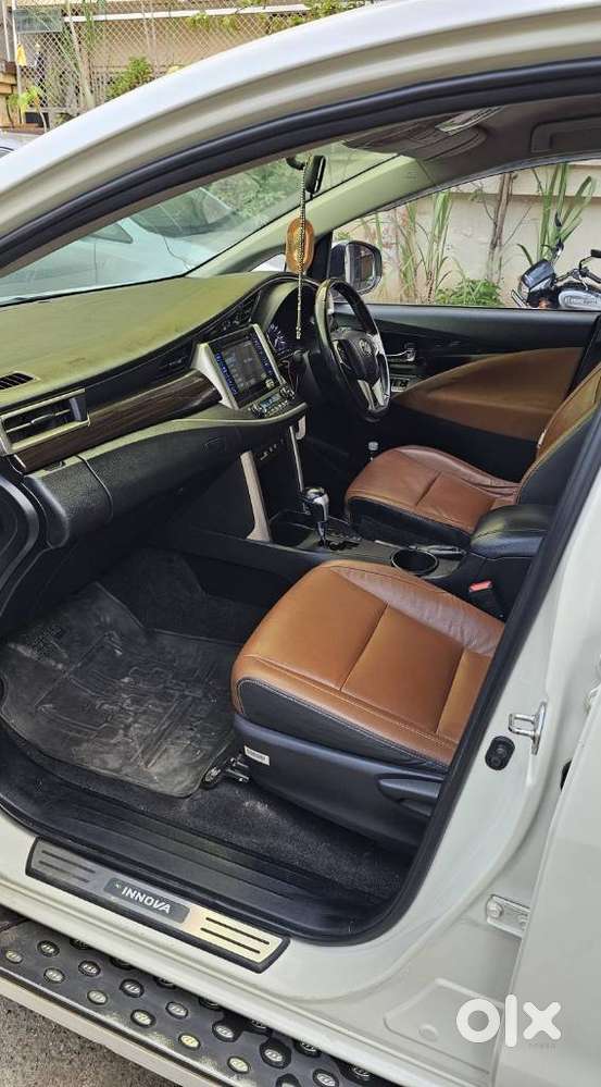 Toyota Innova Crysta 2.8z Automatic, 2017, Diesel