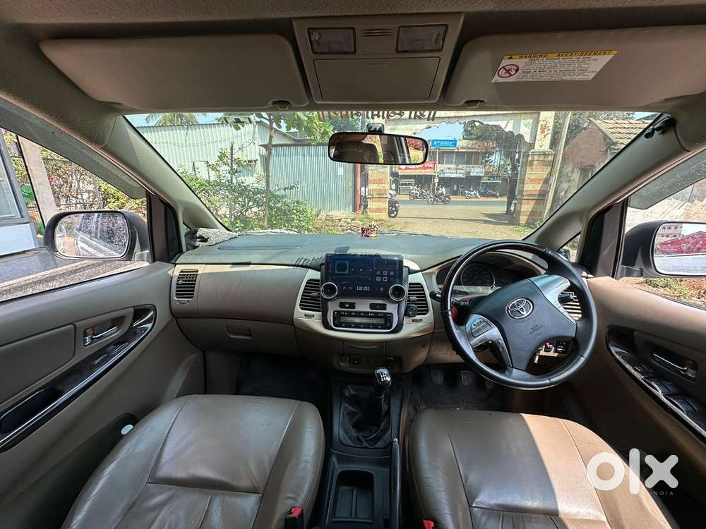 Toyota Innova 2015 Diesel Well Maintained