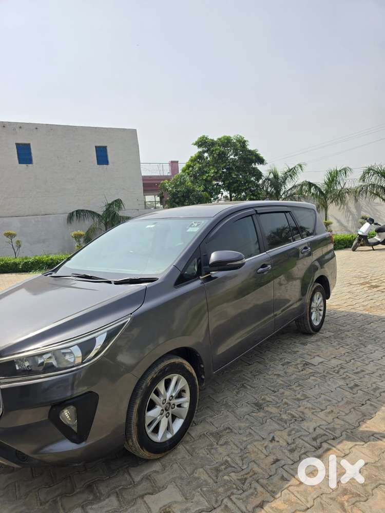 Toyota Innova Crysta 2017