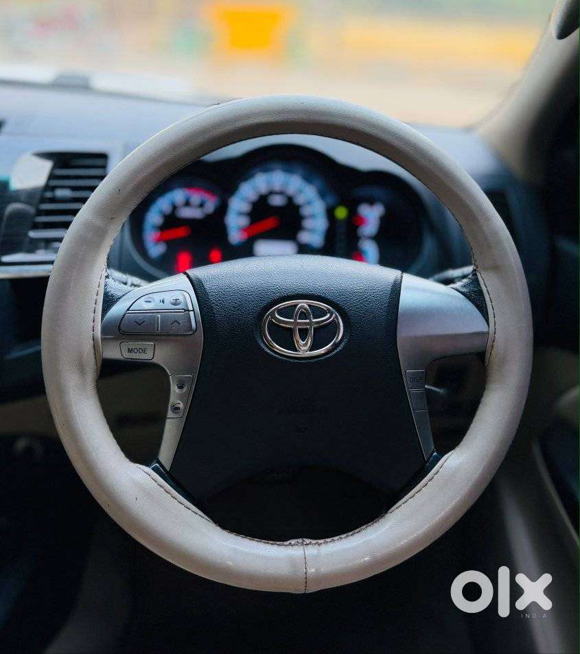 Toyota Fortuner 4x2 At, 2014, Diesel