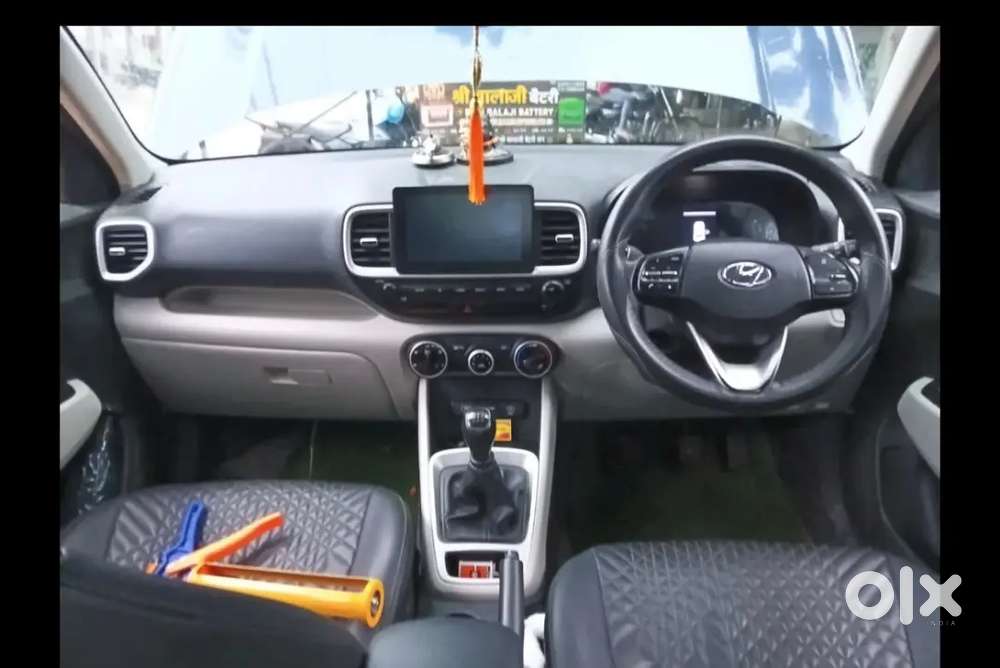 Hyundai Venue 2023 पेट्रोल मानुअल