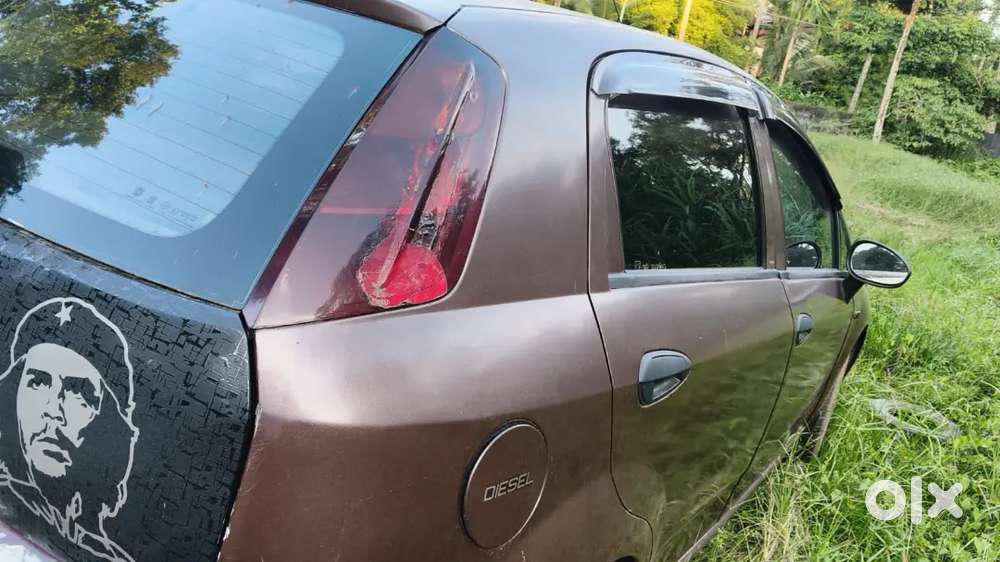 Fiat Punto Emotion 2010 Car