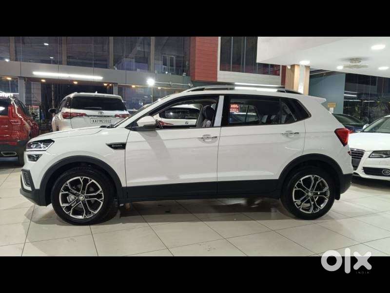 Skoda Kushaq 1.0 Tsi Style At (6 Airbags), 2023, Petrol