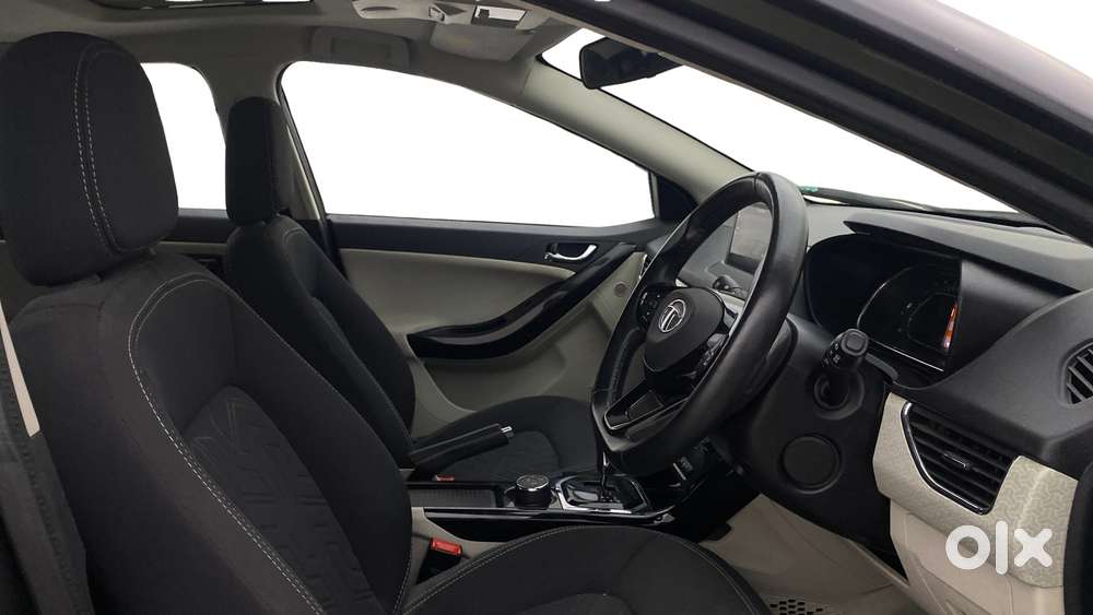 Tata Nexon 1.2 Revotron Xza Plus Dualtone, 2022, Petrol