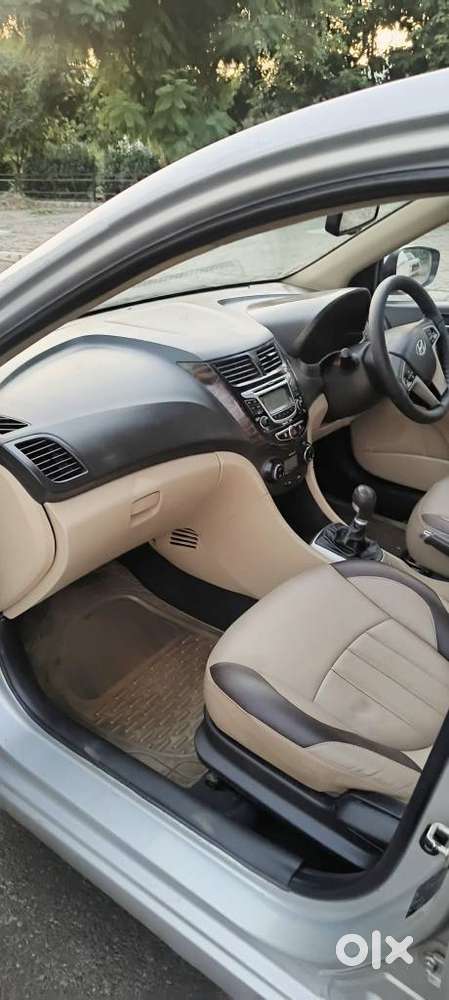 Hyundai Fluidic Verna 1.6 Vtvt Sx, 2011, Petrol