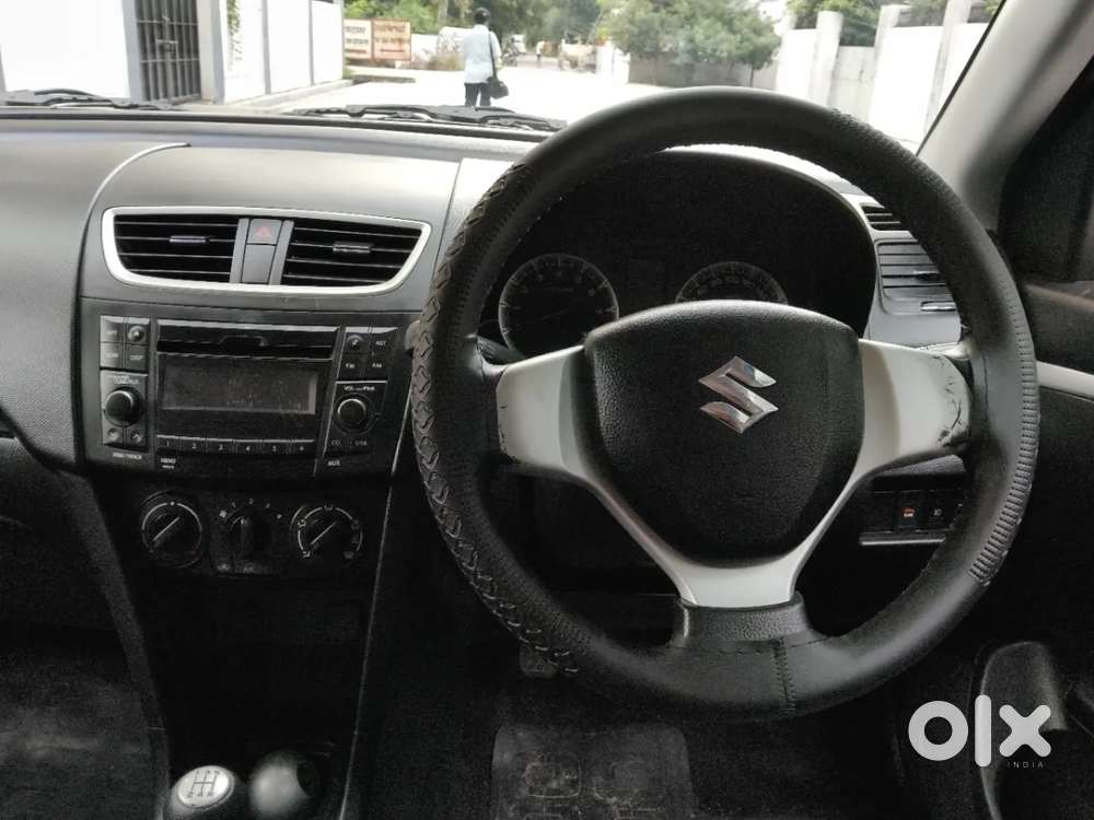 Maruti Suzuki Swift Vxi, 2015, Petrol