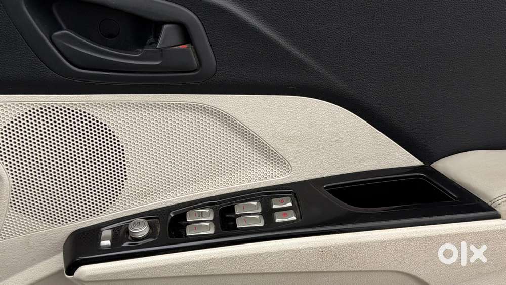 Mahindra Xuv300 W4, 2023, Cng & Hybrids
