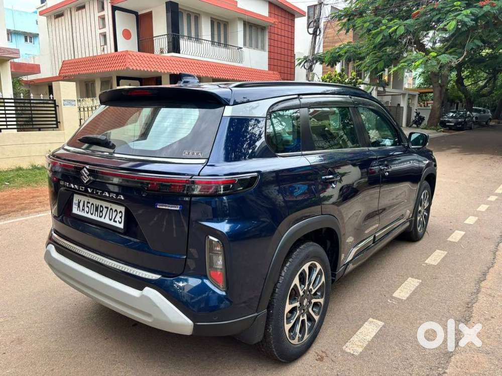 Maruti Suzuki Grand Vitara 1.5 Alpha Smart Hybrid At, 2022, Petrol