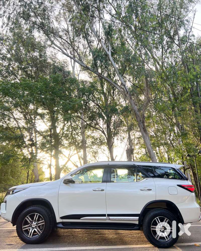 Toyota Fortuner [2021-ongoing] 2.8 2wd Diesel At, 2022, Diesel