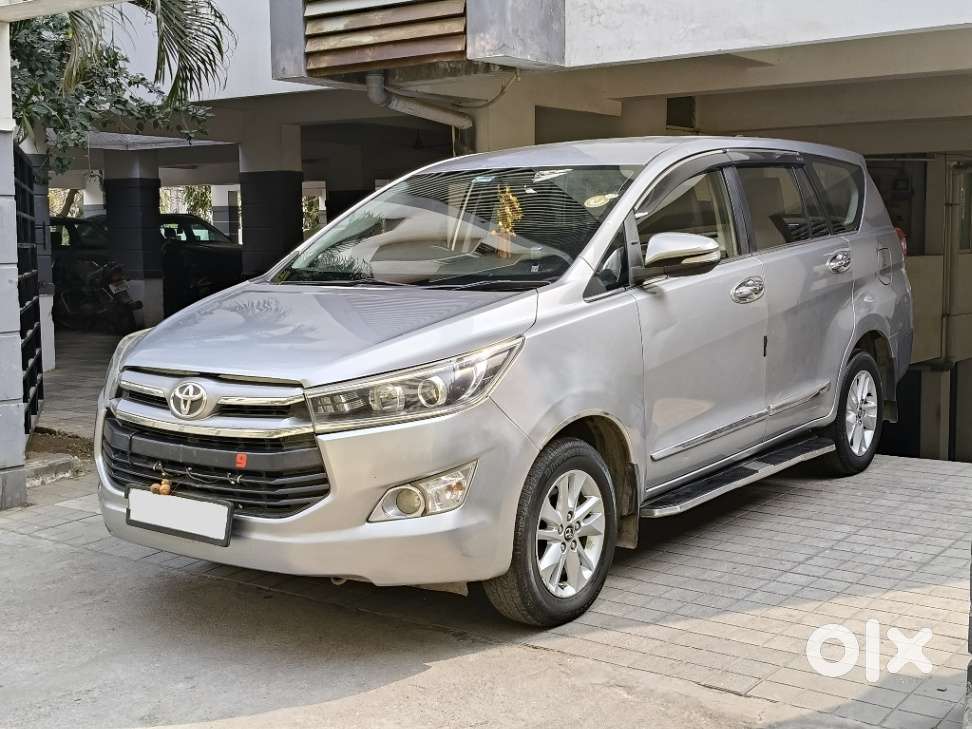 Toyota Innova Crysta 2.4 V 8 Str, 2016, Diesel