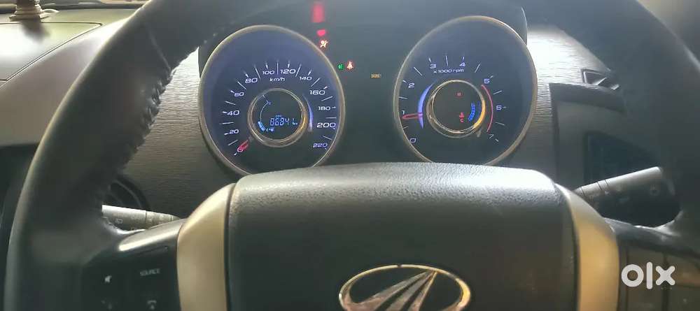 Mahindra Xuv500 2.2 W10 2017