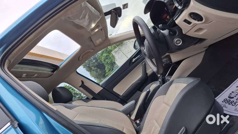 Skoda Slavia 1.0 Tsi Style At, 2023, Petrol