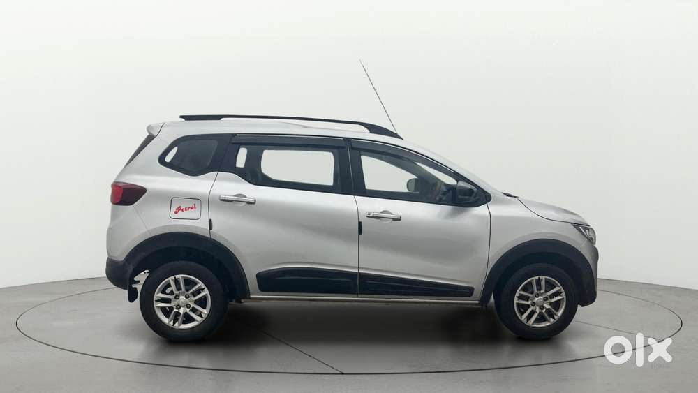 Renault Triber RXT, 2023, Petrol