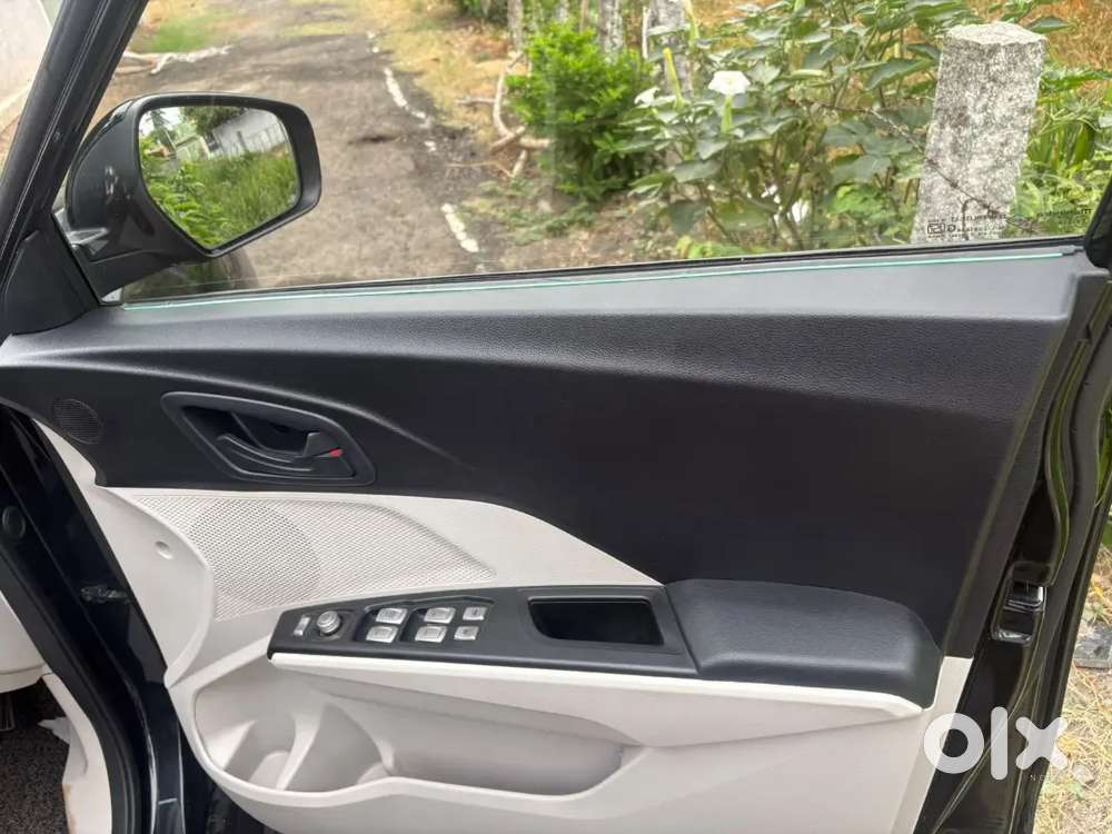 Mahindra Xuv300 2024 Petrol