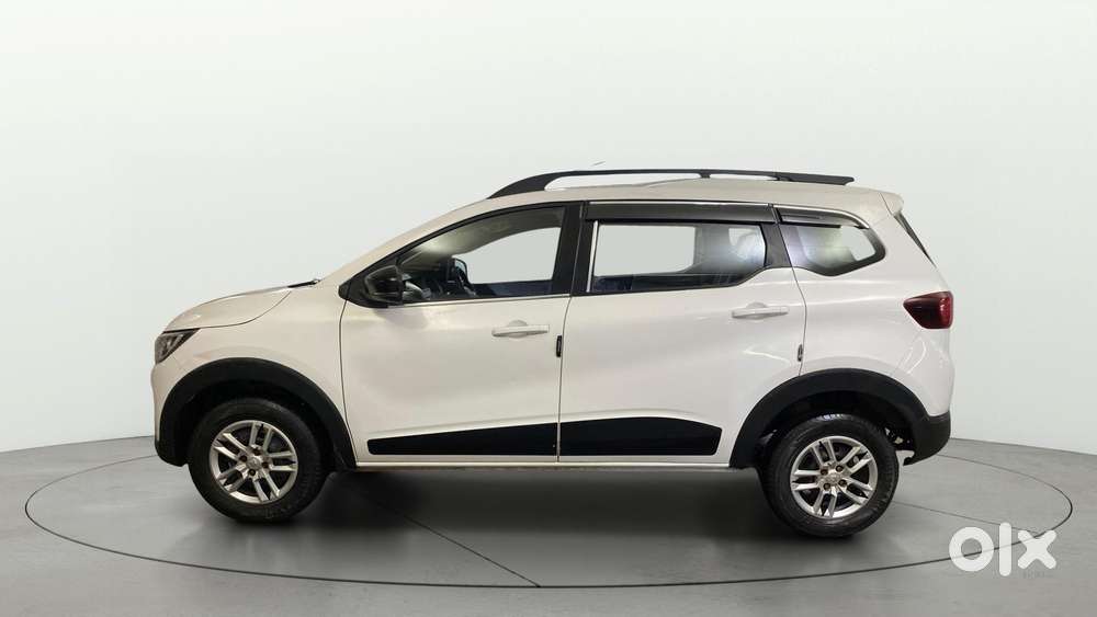 Renault Triber Rxt, 2023, Petrol