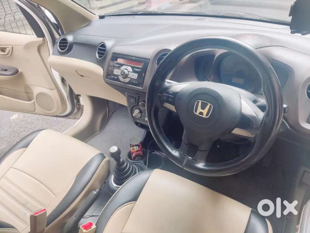 Honda Amaze White Very Good Condition