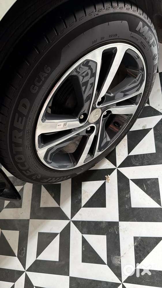 Tata Altroz 2023 Petrol 22000 Km Driven