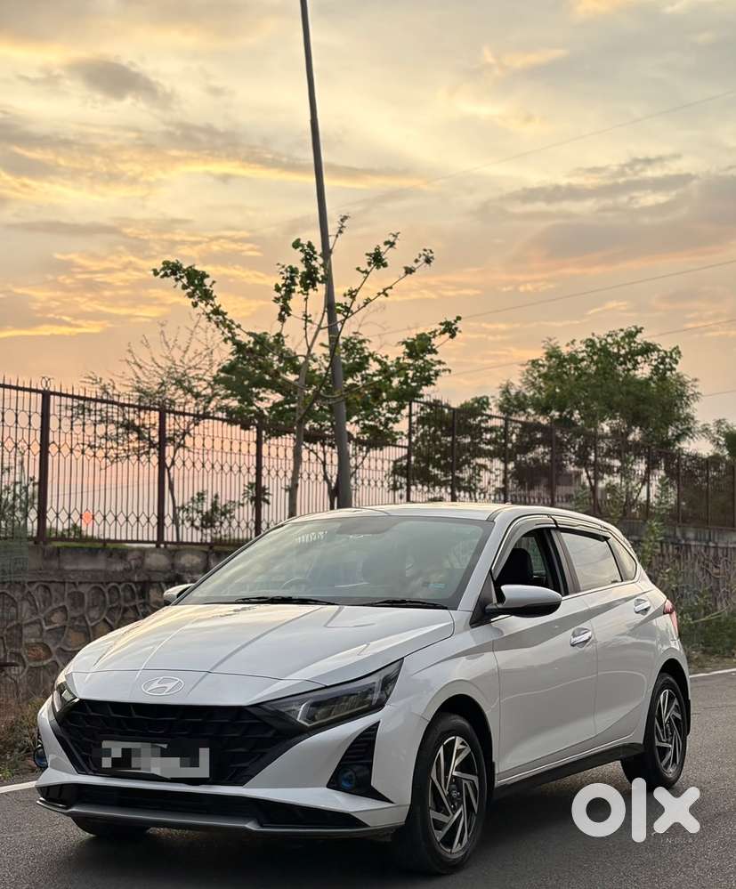 Hyundai I20 Asta 1.2 Mt Dual Tone, 2025, Petrol