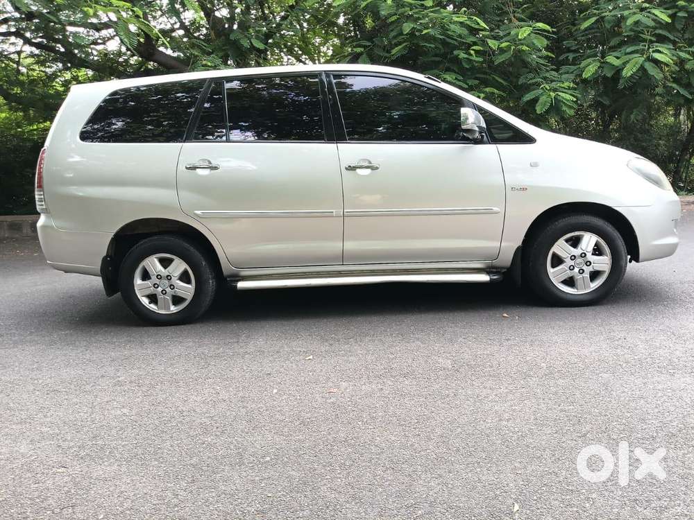 Toyota Innova 2004-2011 2.5 V Diesel 8-seater, 2008, Diesel