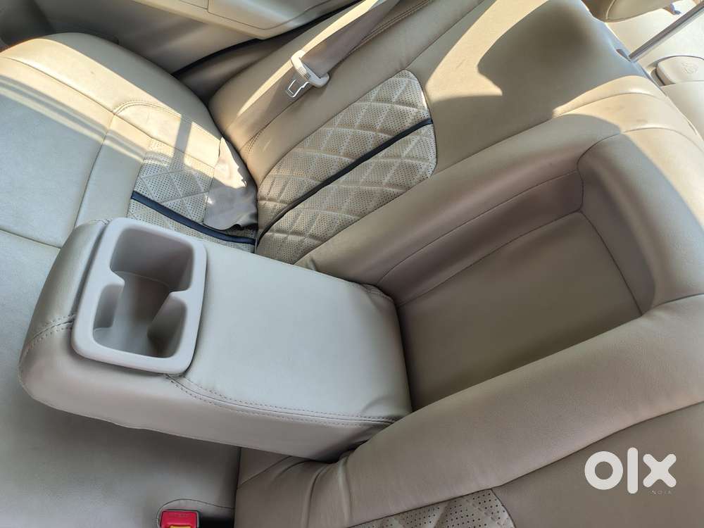 Maruti Suzuki Swift Dzire Amt Zxi, 2018, Petrol