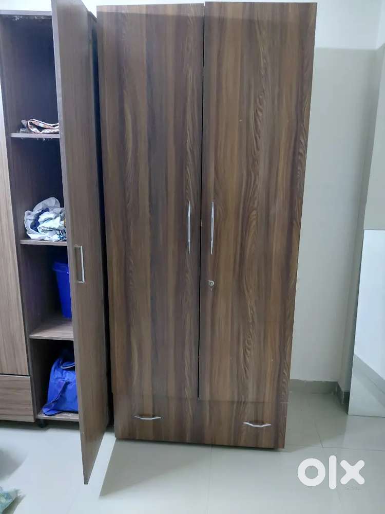 Big  wooden almira for sale