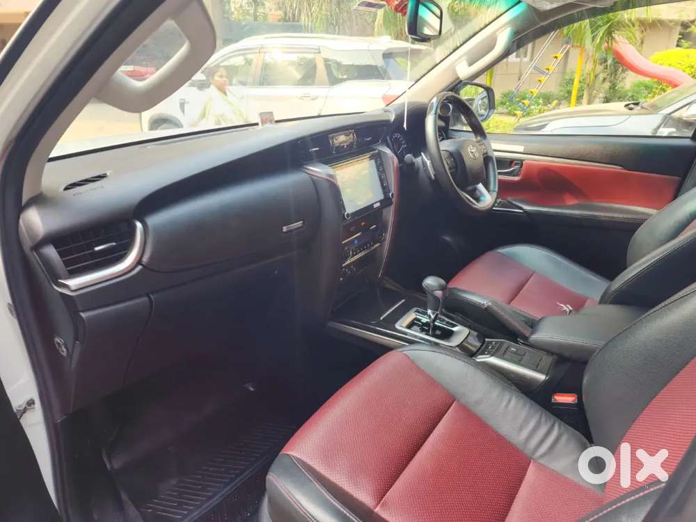Toyota Fortuner Legender 2022