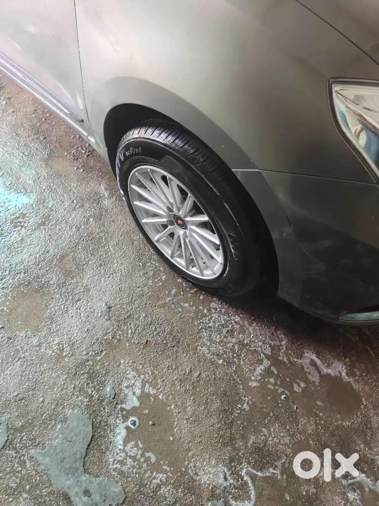 Maruti Suzuki Dzire 2022 Petrol 122000 Km Driven
