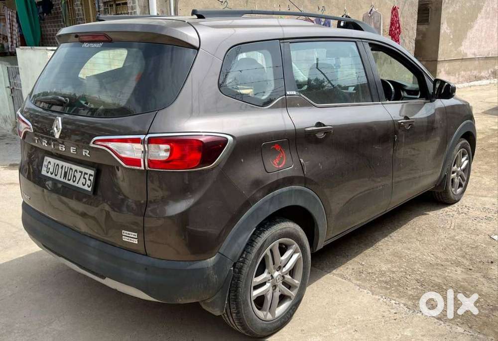 Renault Triber Rxz, 2021, Petrol