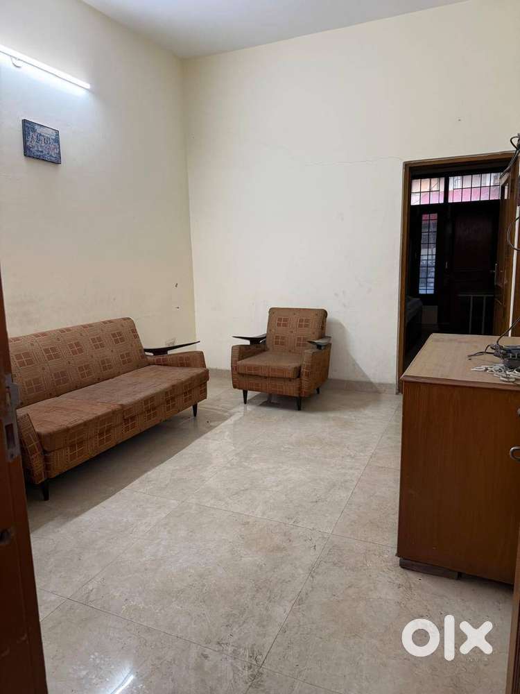 1 BHK Spacious Furnished Sector-10 - For Rent: Houses & Apartments in ...