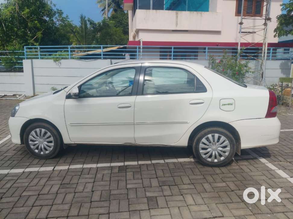 Toyota Etios 1.5 V, 2017, Petrol