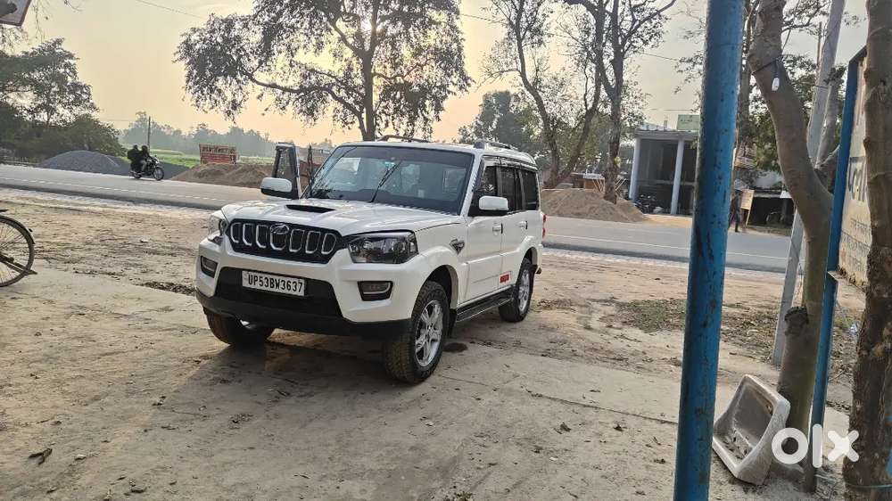 Mahindra Scorpio S 10 2.5 Diesel 2015