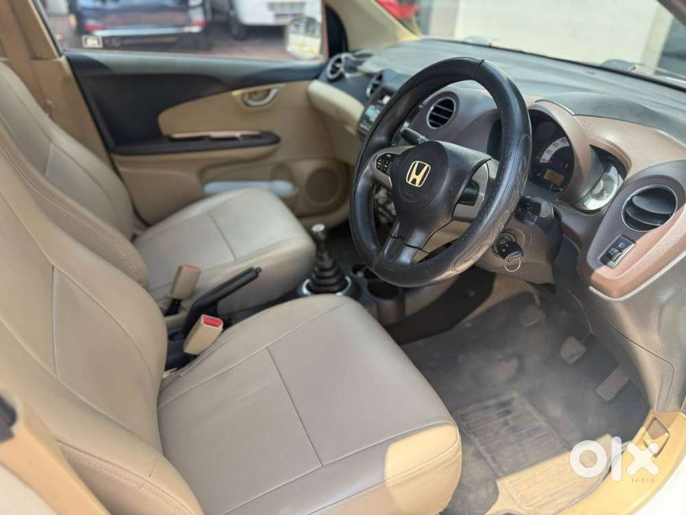 Honda Brio 2011-2013 V Mt, 2012, Petrol