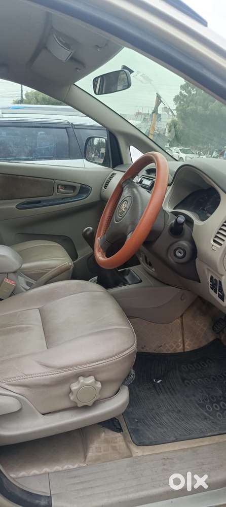 Toyota Innova 2.5 G (diesel) 8 Seater, 2009, Diesel