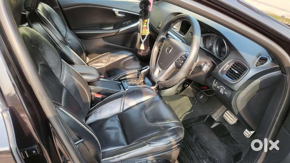 Volvo V40 D3 R Design, 2019, Diesel