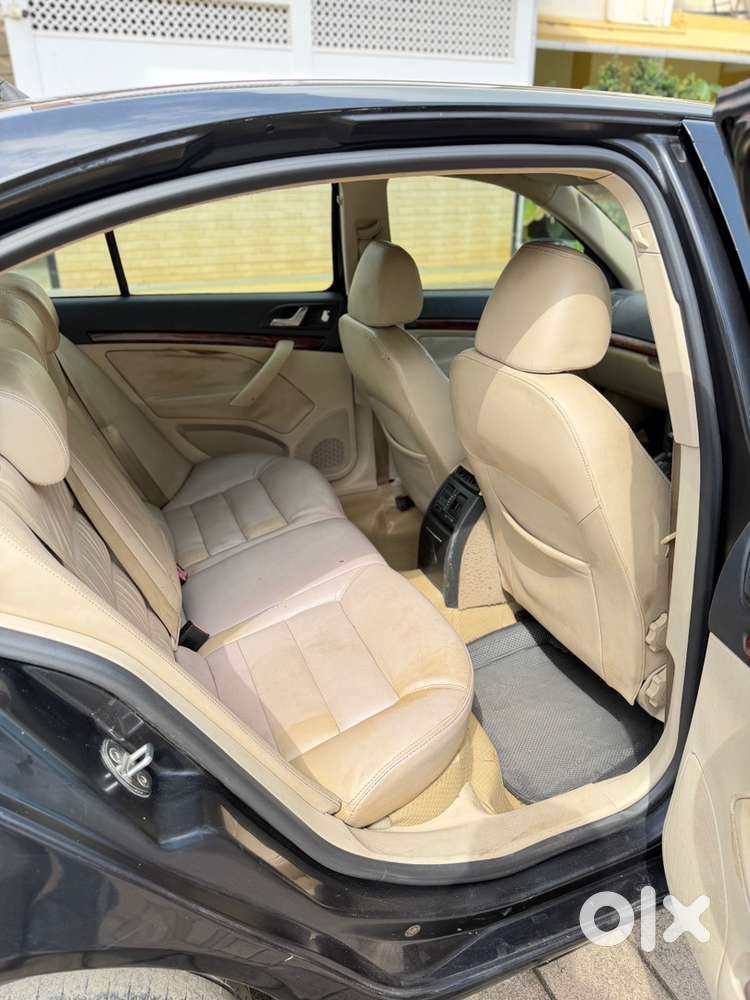 Skoda Laura Elegance 2010 Diesel Automatic