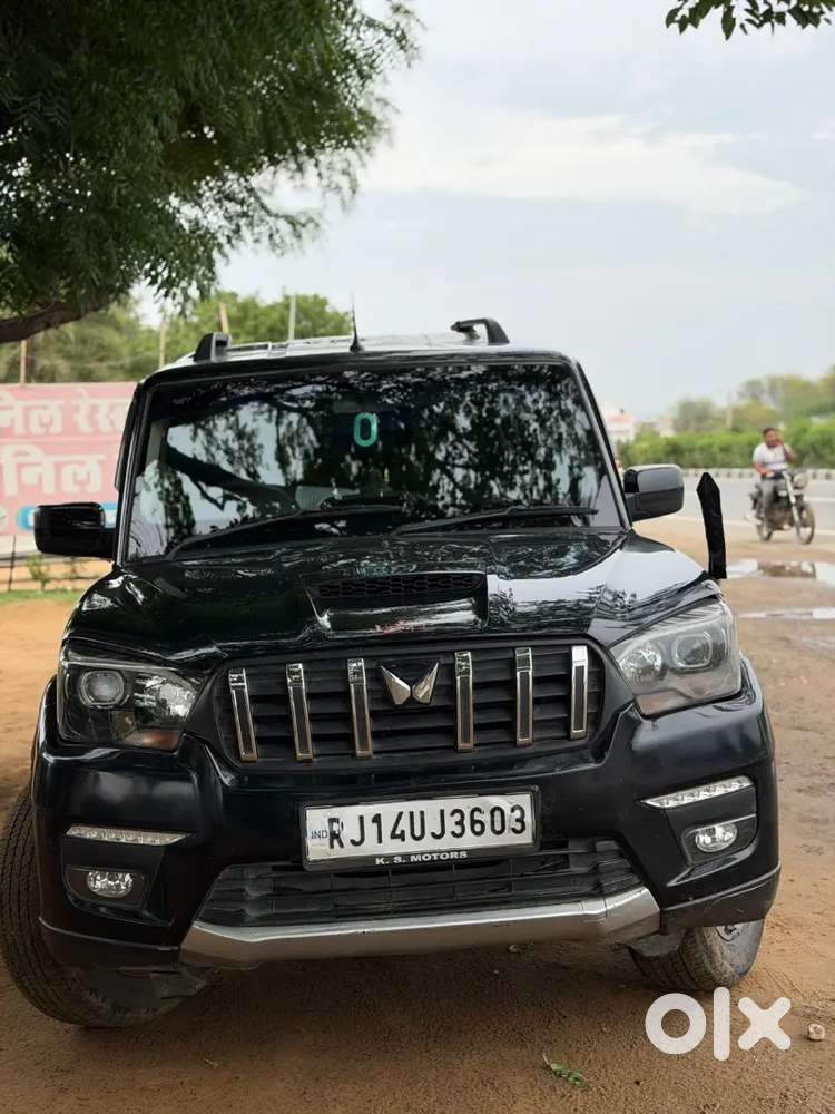 Mahindra Scorpio Classic 2023 Diesel Mt