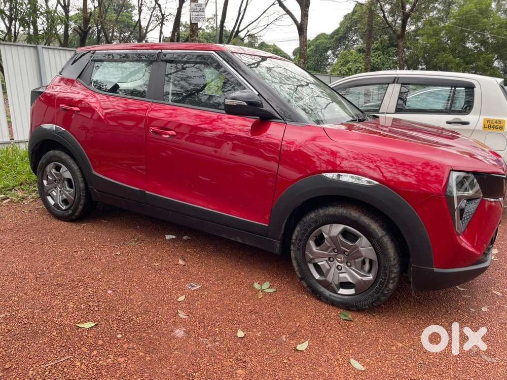 Mahindra Automatic Car 2024 Petrol Automatic