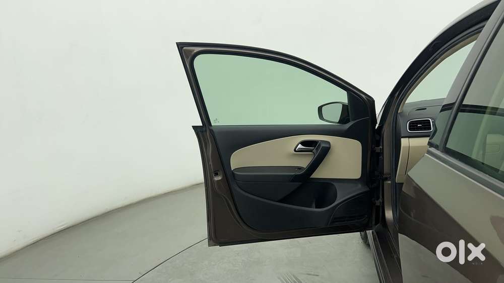 Volkswagen Vento 1.6 Highline, 2021, Petrol